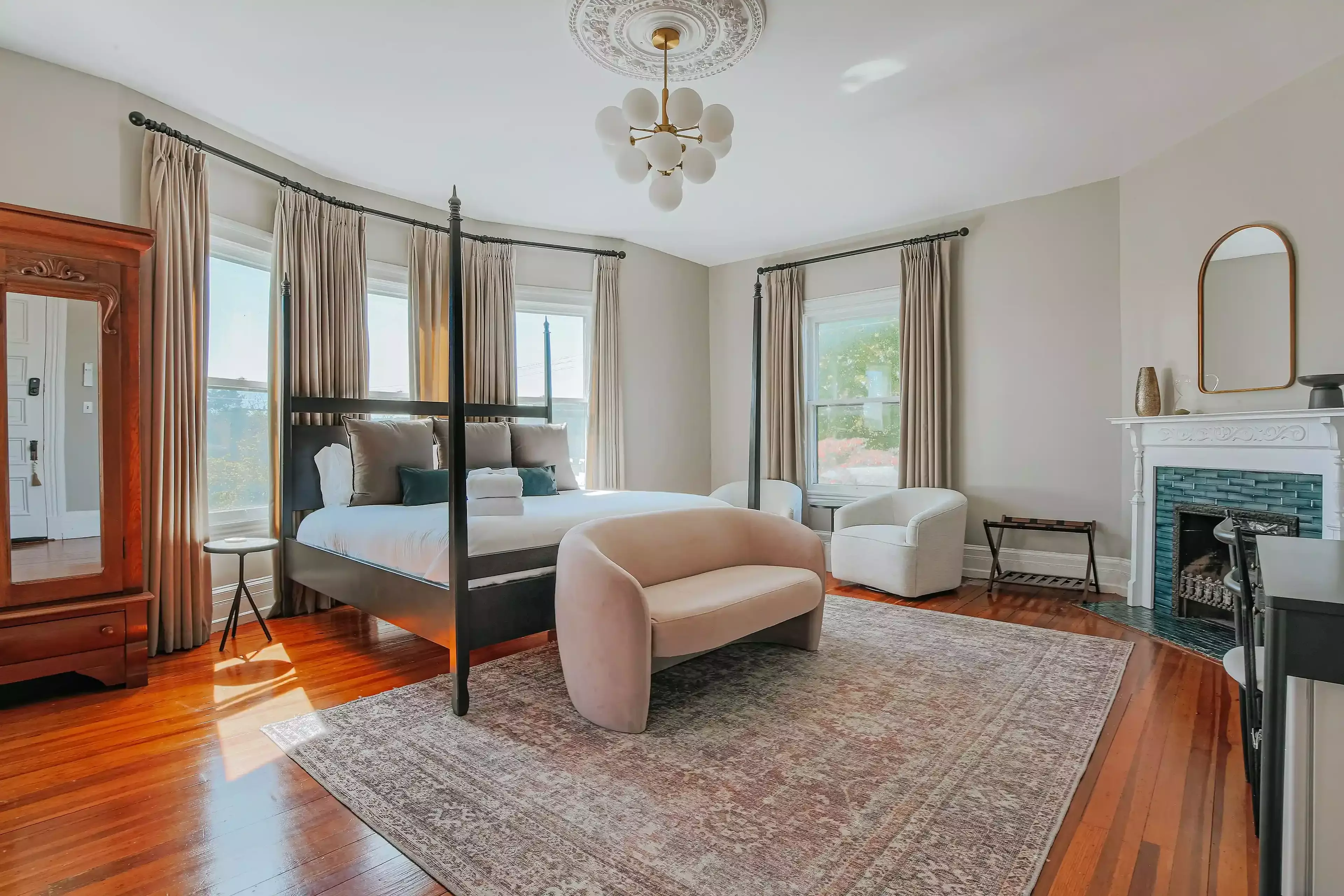 Shenandoah suite king bedroom 1