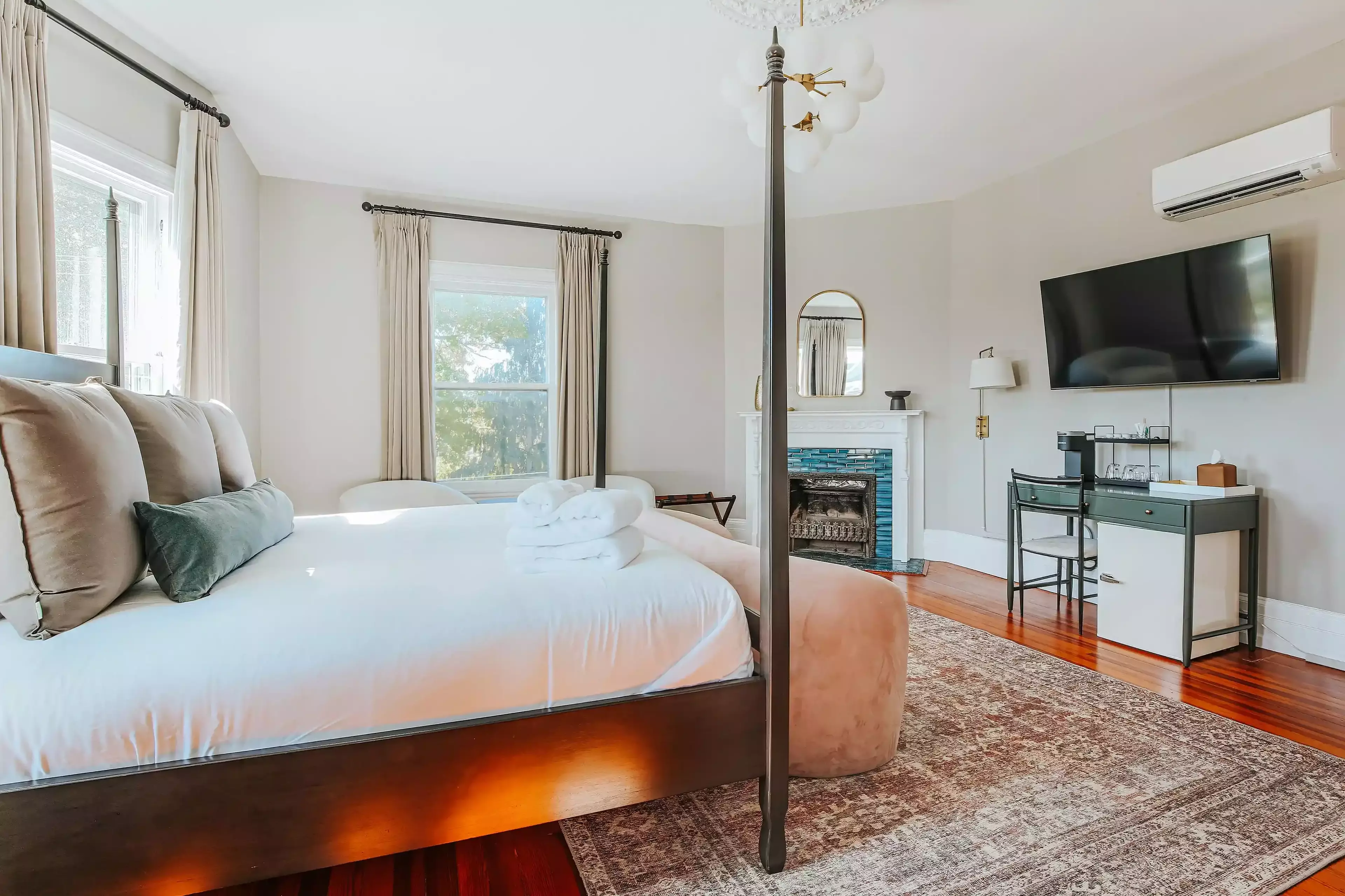 Shenandoah suite king bedroom 2