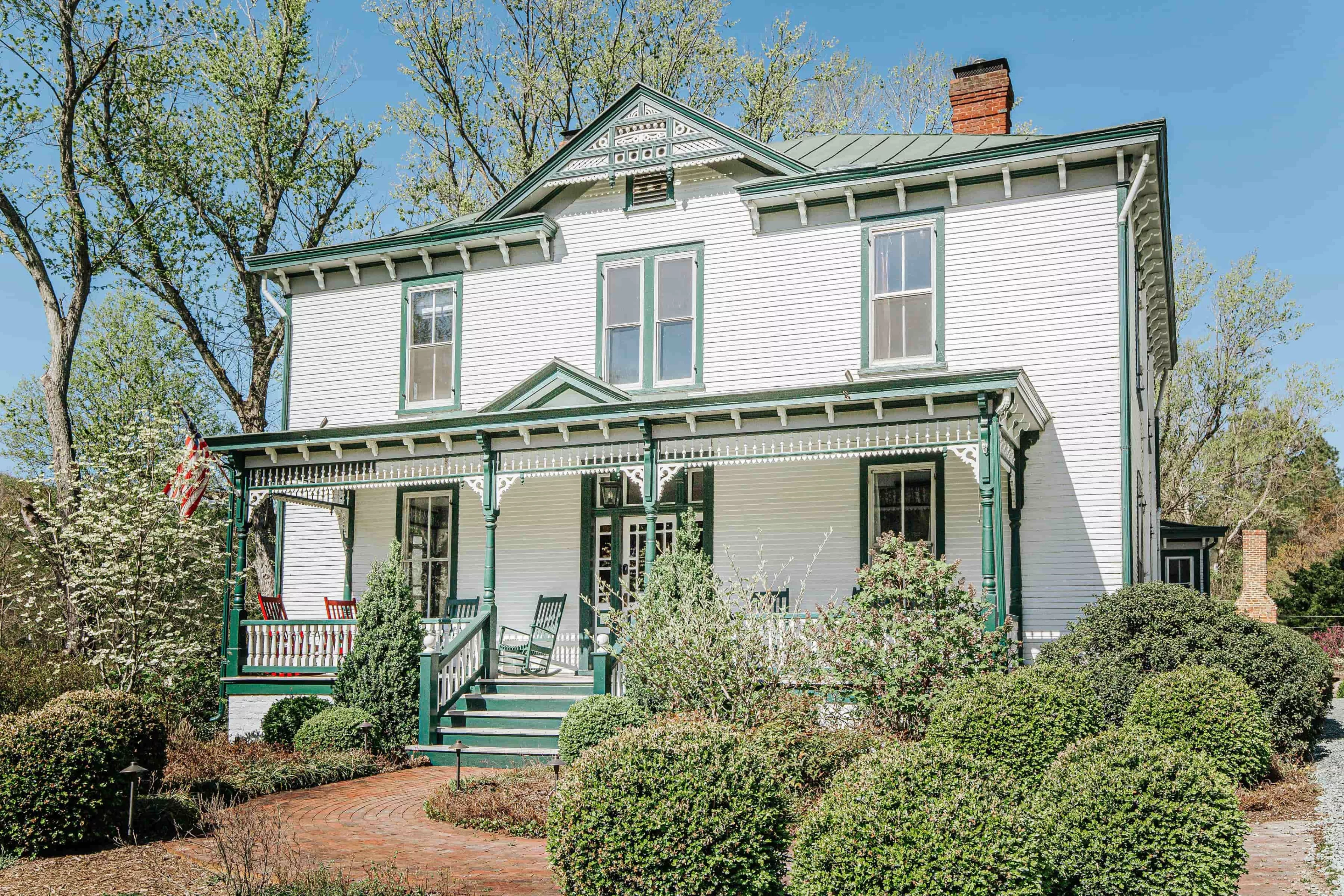 Afton Mountain Inn - Historic Front of House